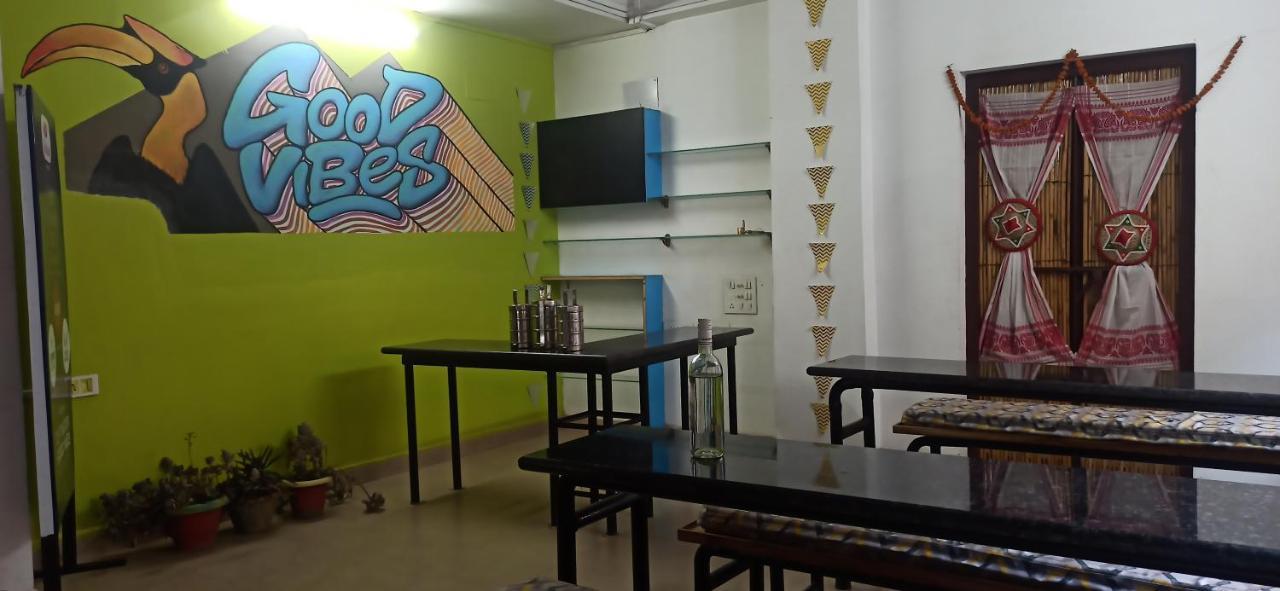Travelers Hostel Guwahati Exterior foto